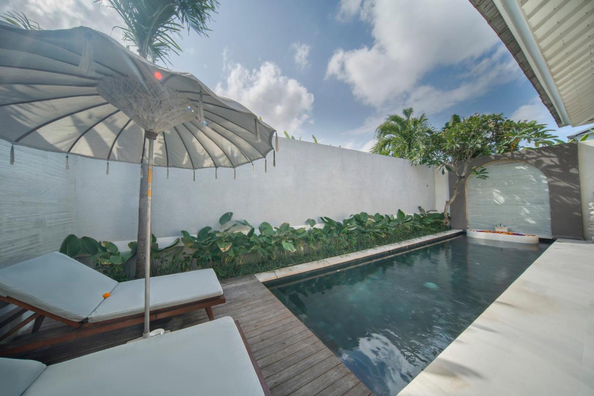 Astera Villa Seminyak By Ini Vie Hospitality Екстериор снимка